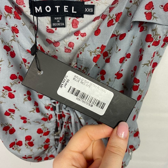 Motel Rocks Floral Ruffle Set - Picture 9 of 10